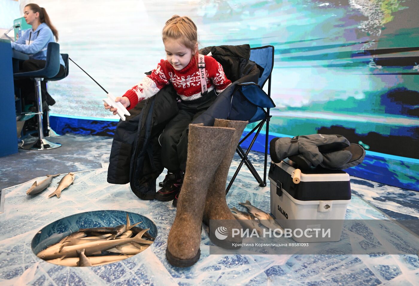 Работа выставки "Россия"