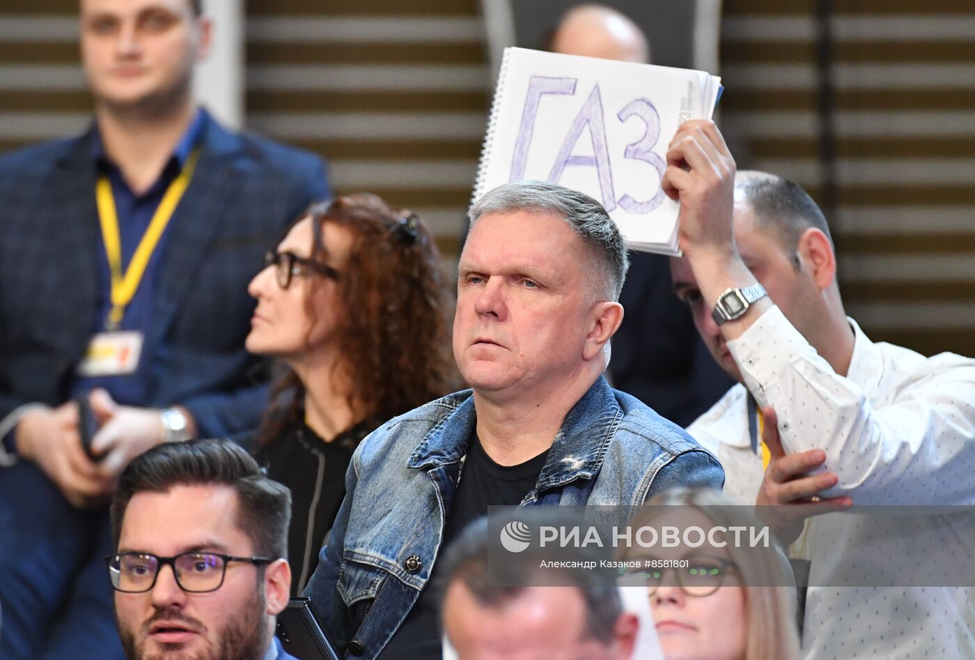 "Прямая линия" и большая пресс-конференция президента РФ В. Путина