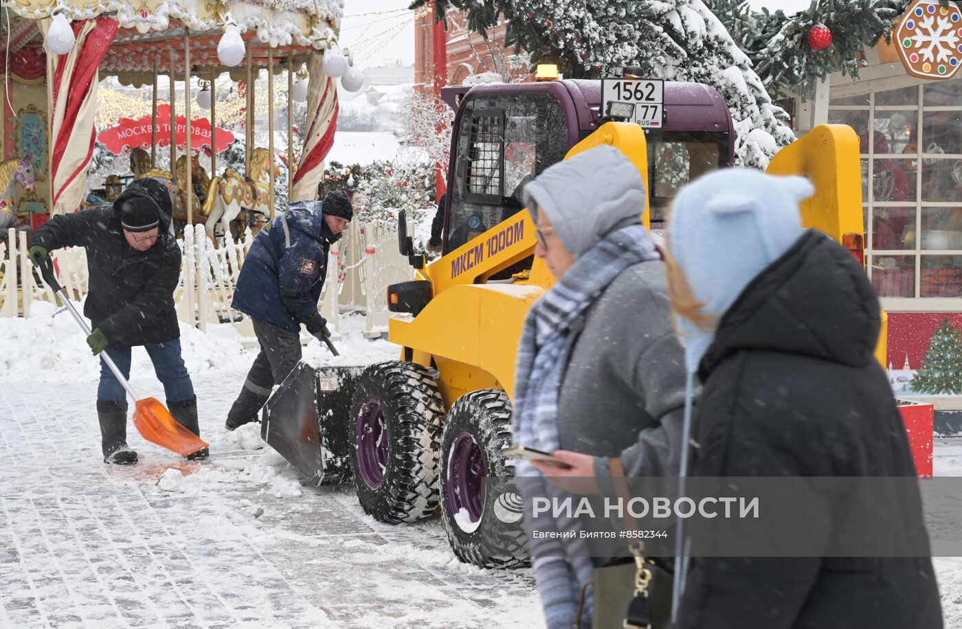 Снег в Москве