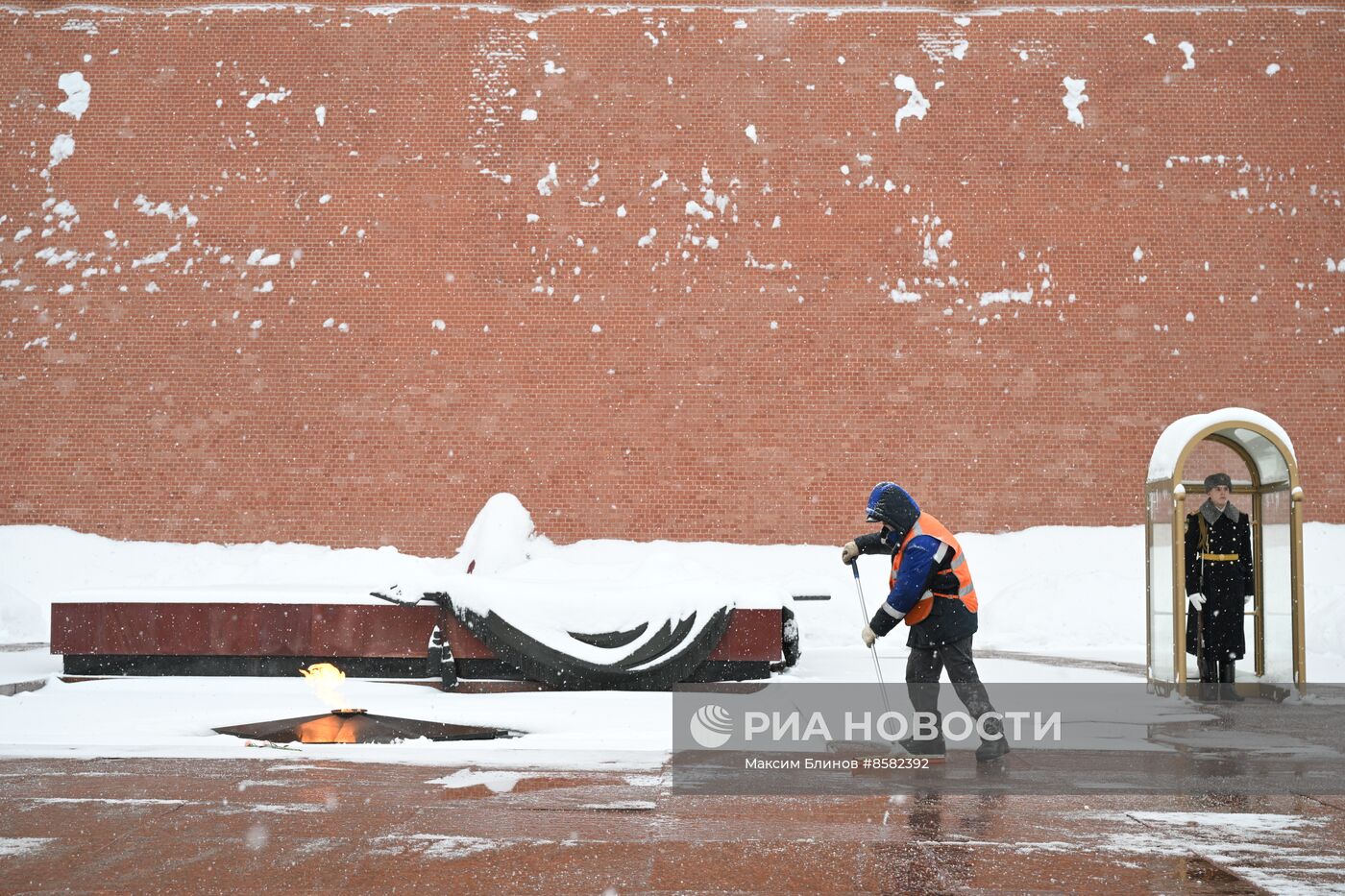 Снег в Москве