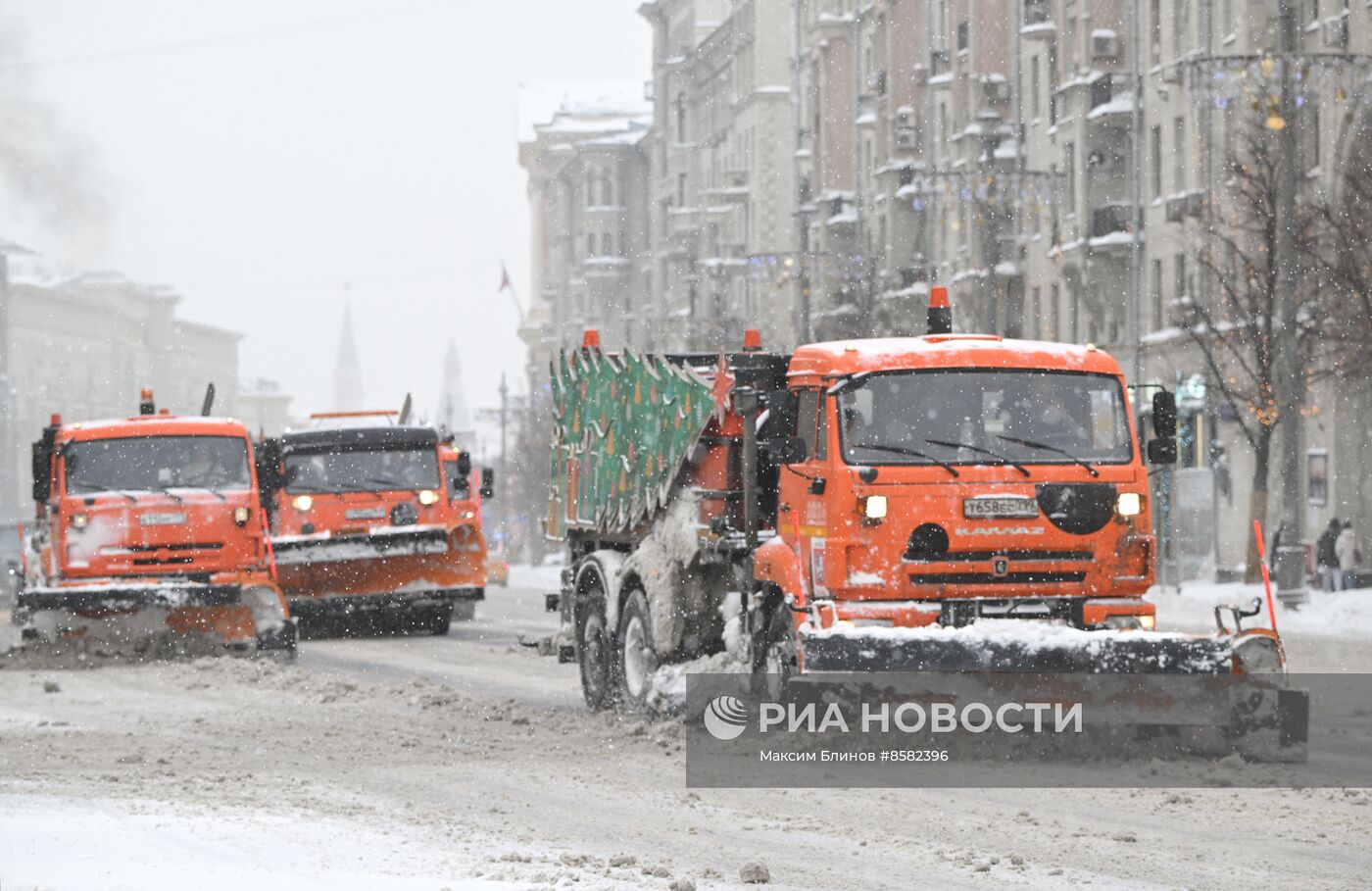 Снег в Москве