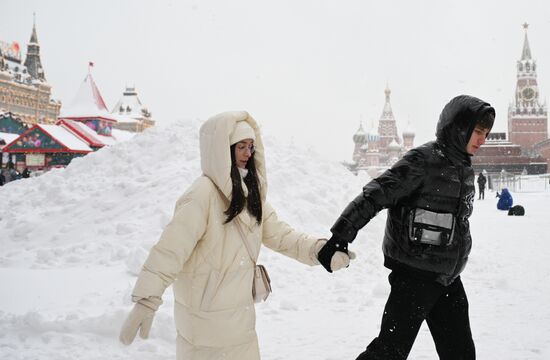 Снег в Москве