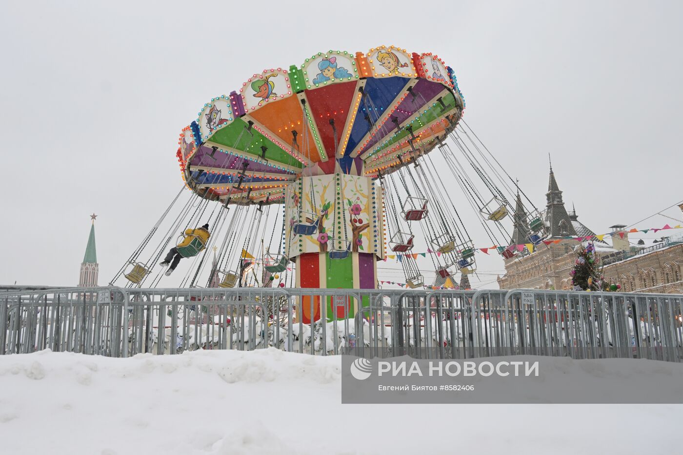 Снег в Москве