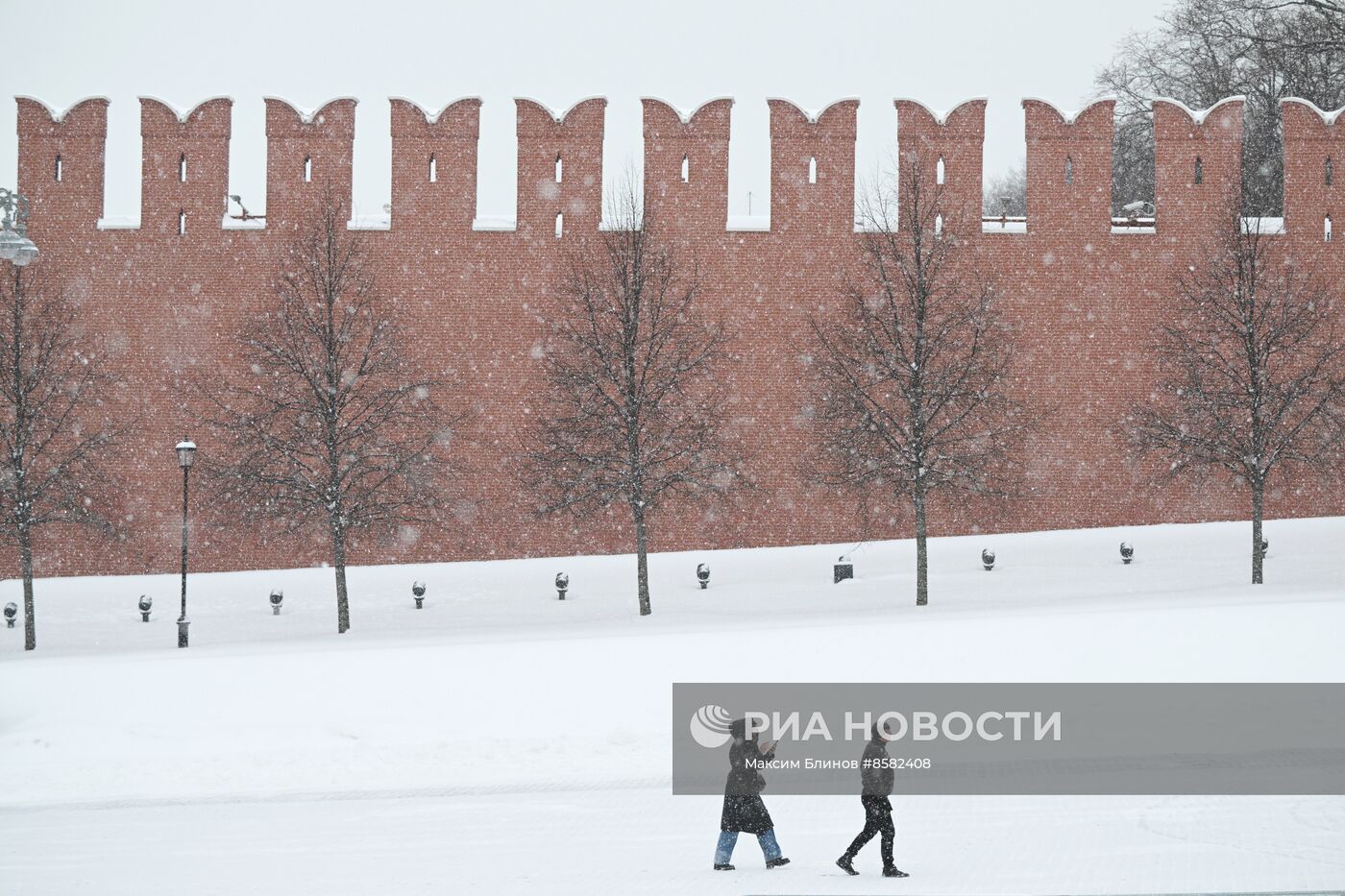 Снег в Москве