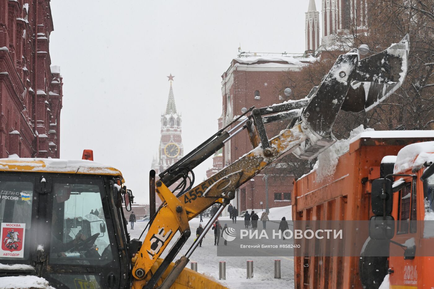 Снег в Москве