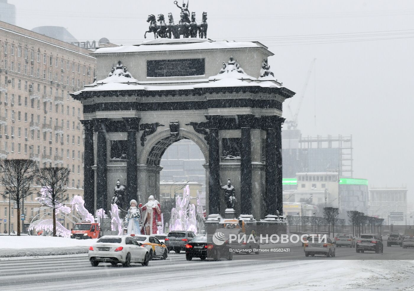 Снег в Москве