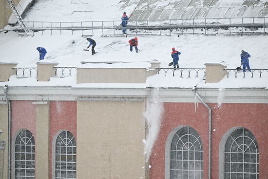 Снег в Москве