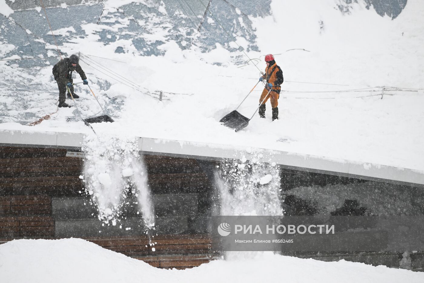 Снег в Москве