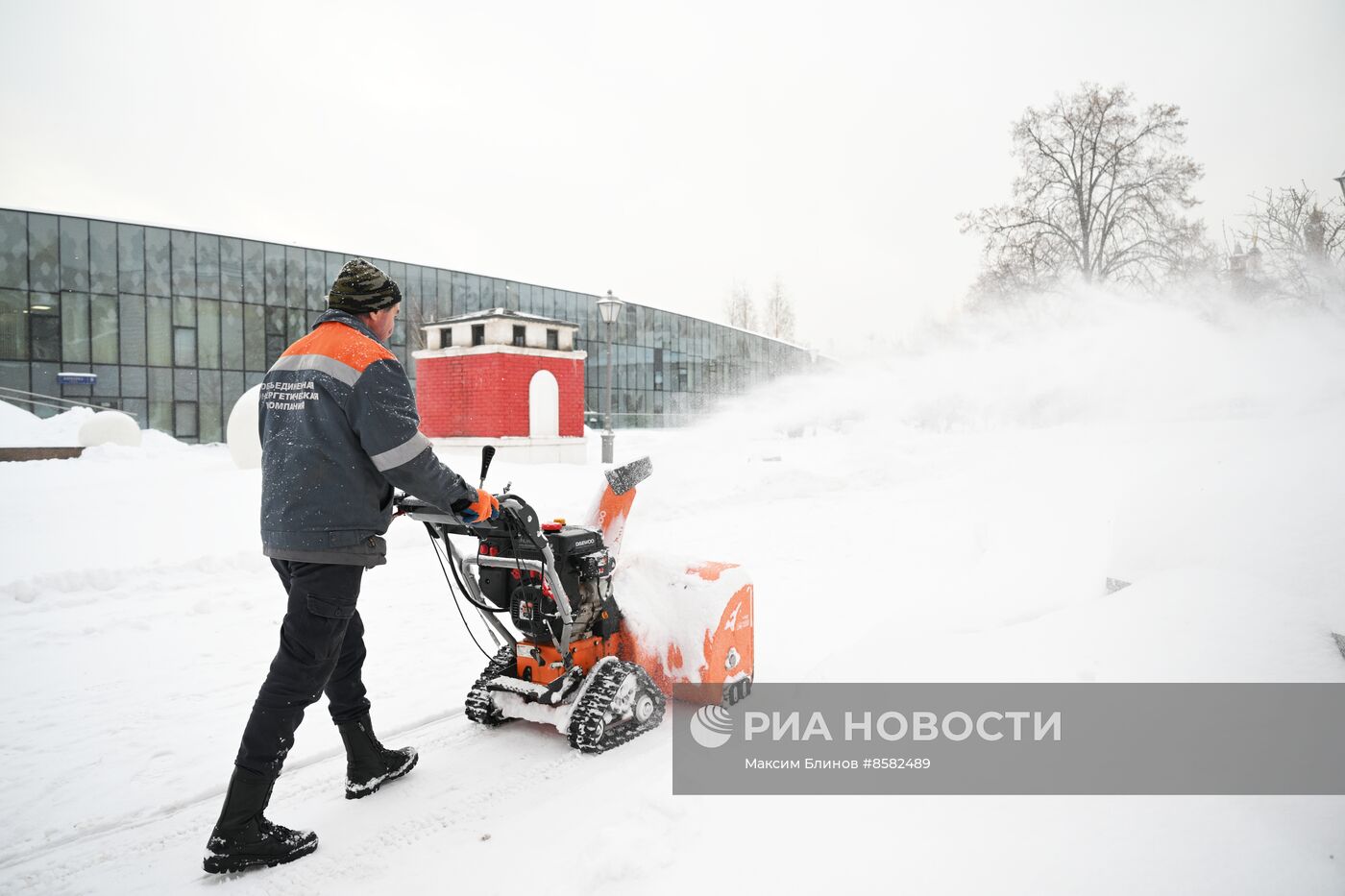 Снег в Москве