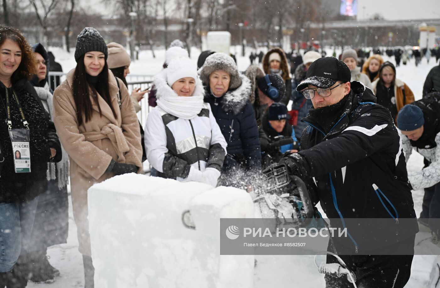 Выставка "Россия". Мастер-классы по художественной обработке льда