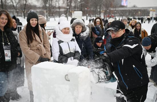 Выставка "Россия". Мастер-классы по художественной обработке льда