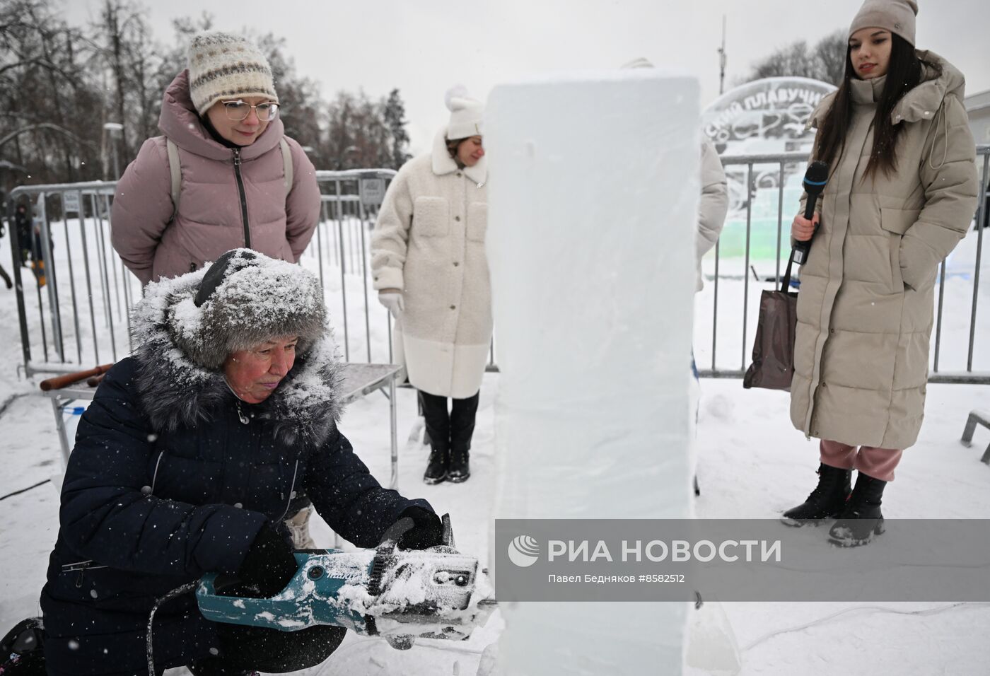 Выставка "Россия". Мастер-классы по художественной обработке льда