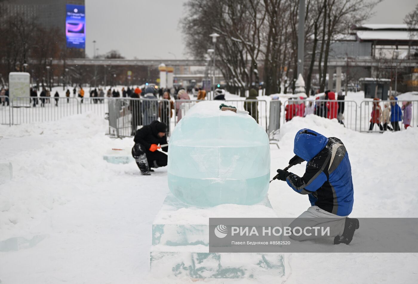 Выставка "Россия". Мастер-классы по художественной обработке льда