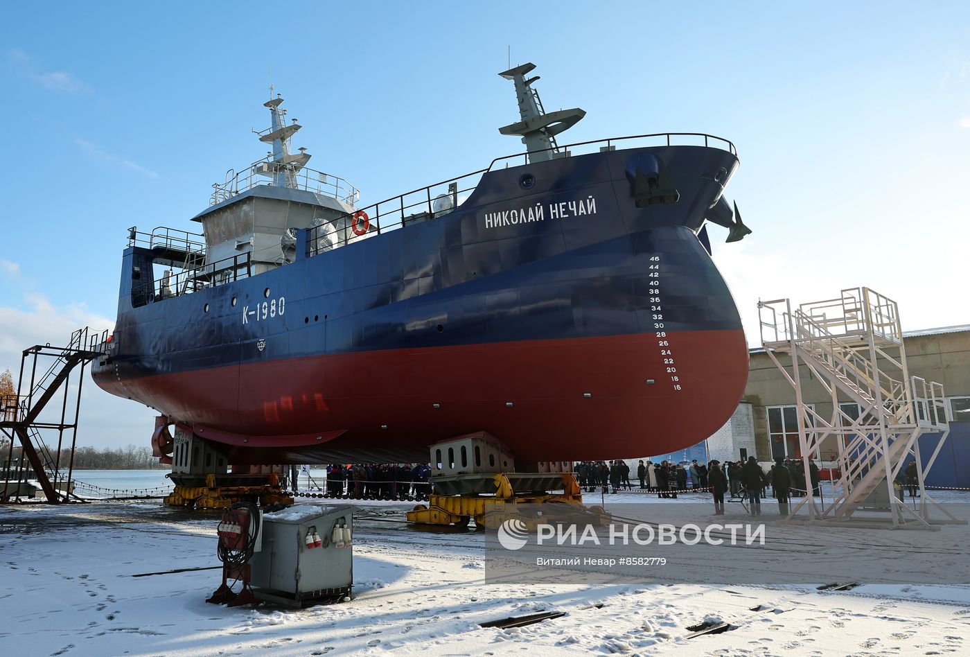 Спуск на воду нового рыболовецкого судна "Николай Нечай" в Калининградской области
