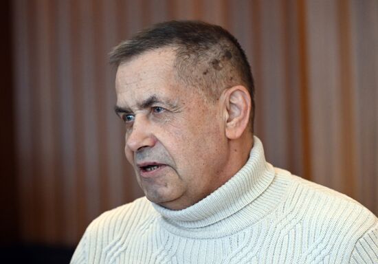 Собрание инициативной группы избирателей по выдвижению В. Путина кандидатом в президенты РФ