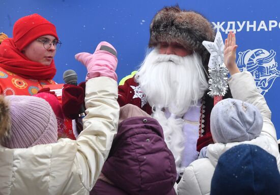 Выставка "Россия". День Деда Мороза: Паккайне и Талви Укко