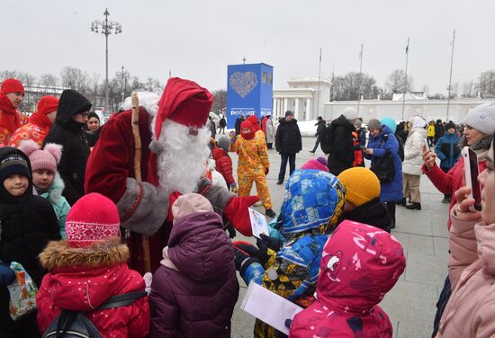 Выставка "Россия". День Деда Мороза: Паккайне и Талви Укко