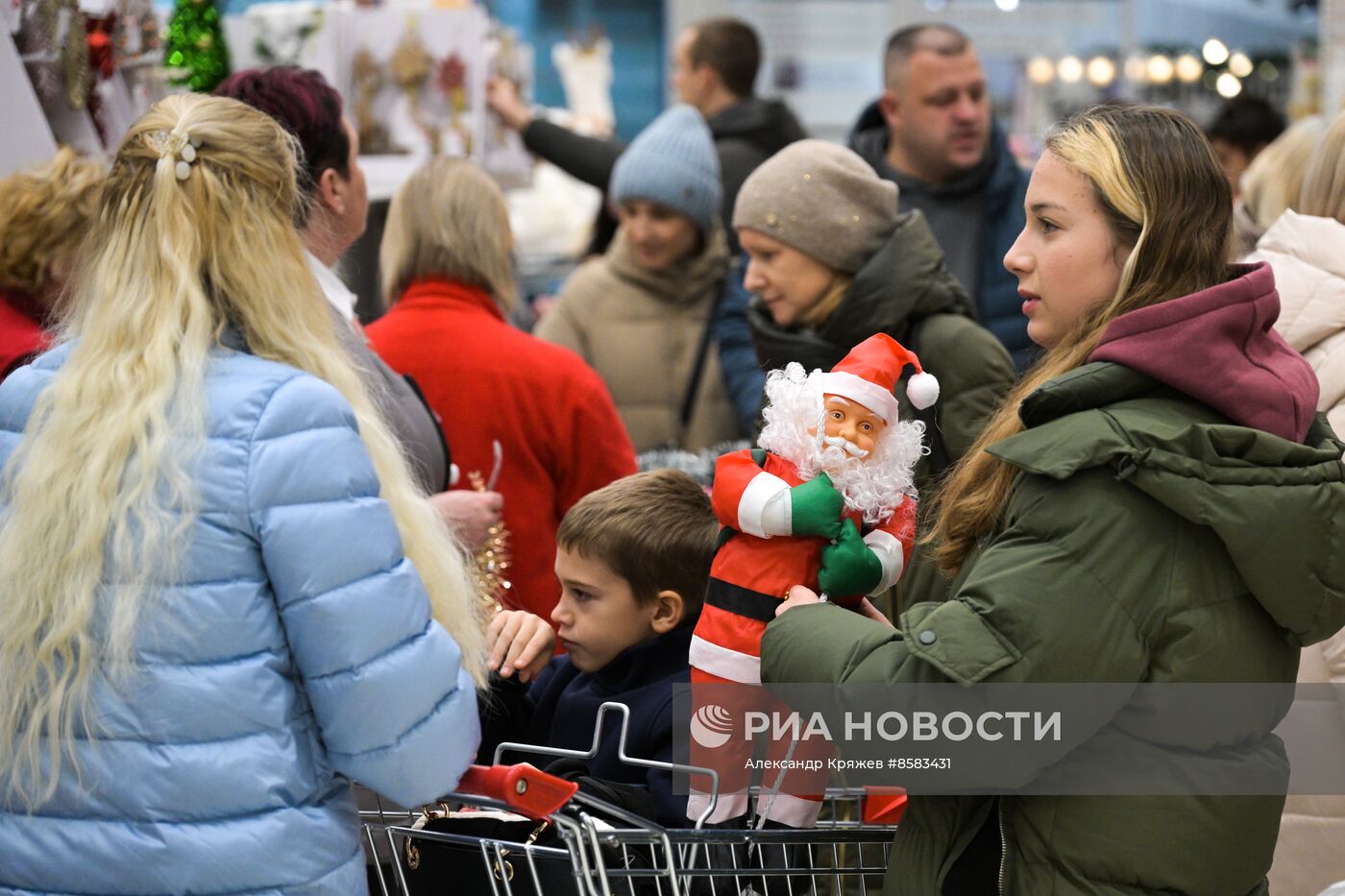 Работа гипермаркета Ашан в Новосибирске