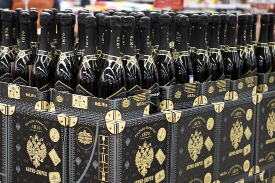 Подготовка к Новому году в Крыму