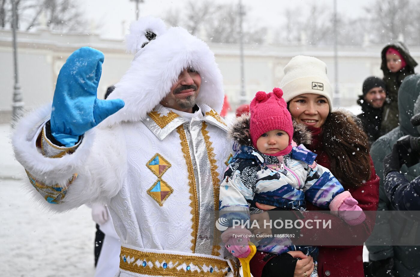 Выставка "Россия". День Деда Мороза: Чысхаан и Эхээ Дьыл (Саха)