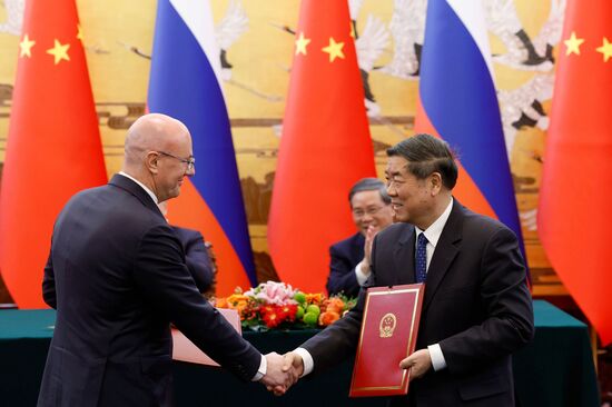 Рабочий визит премьер-министра РФ М. Мишустина в Китай