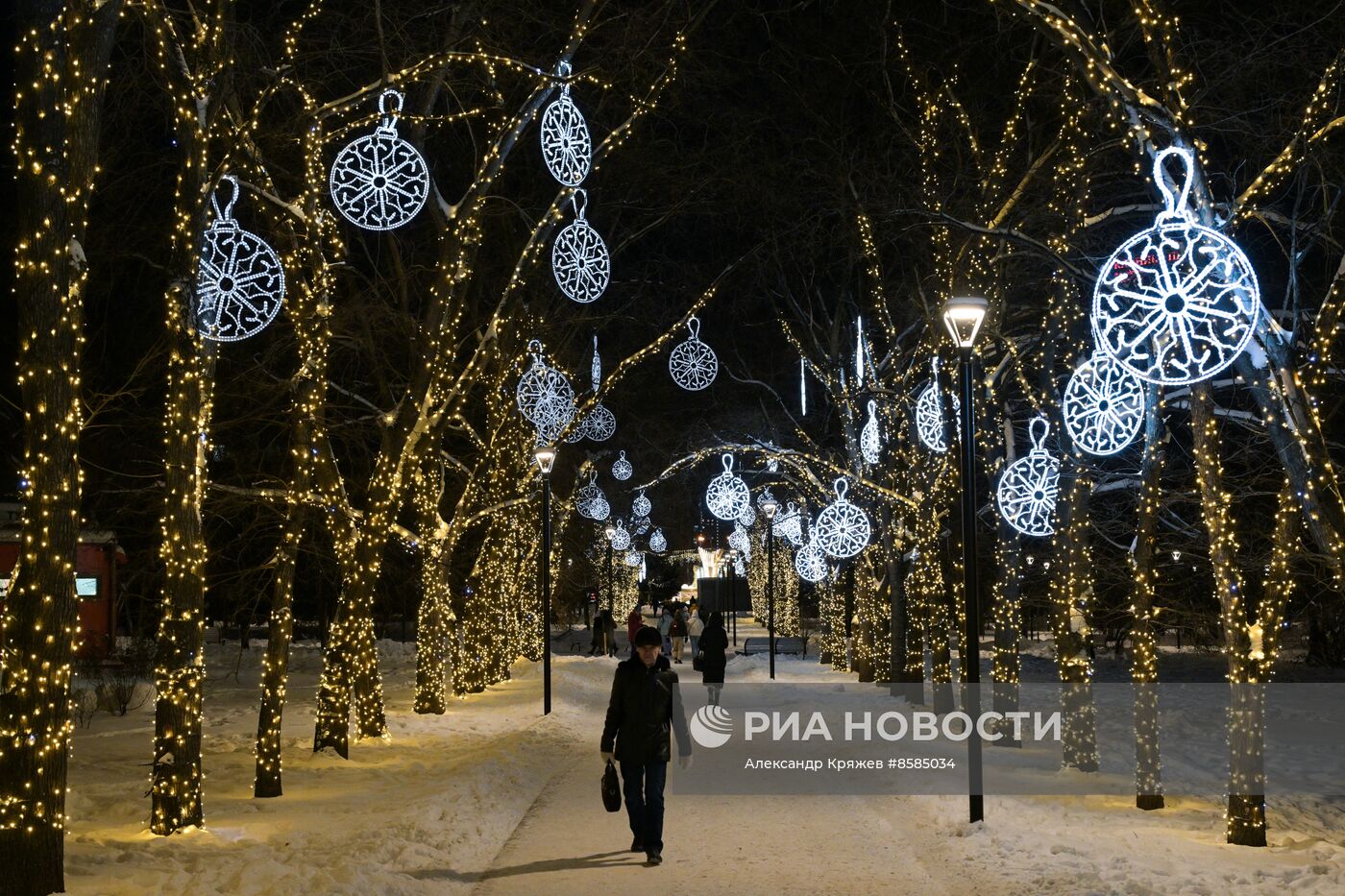 Подготовка к Новому году в России | РИА Новости Медиабанк