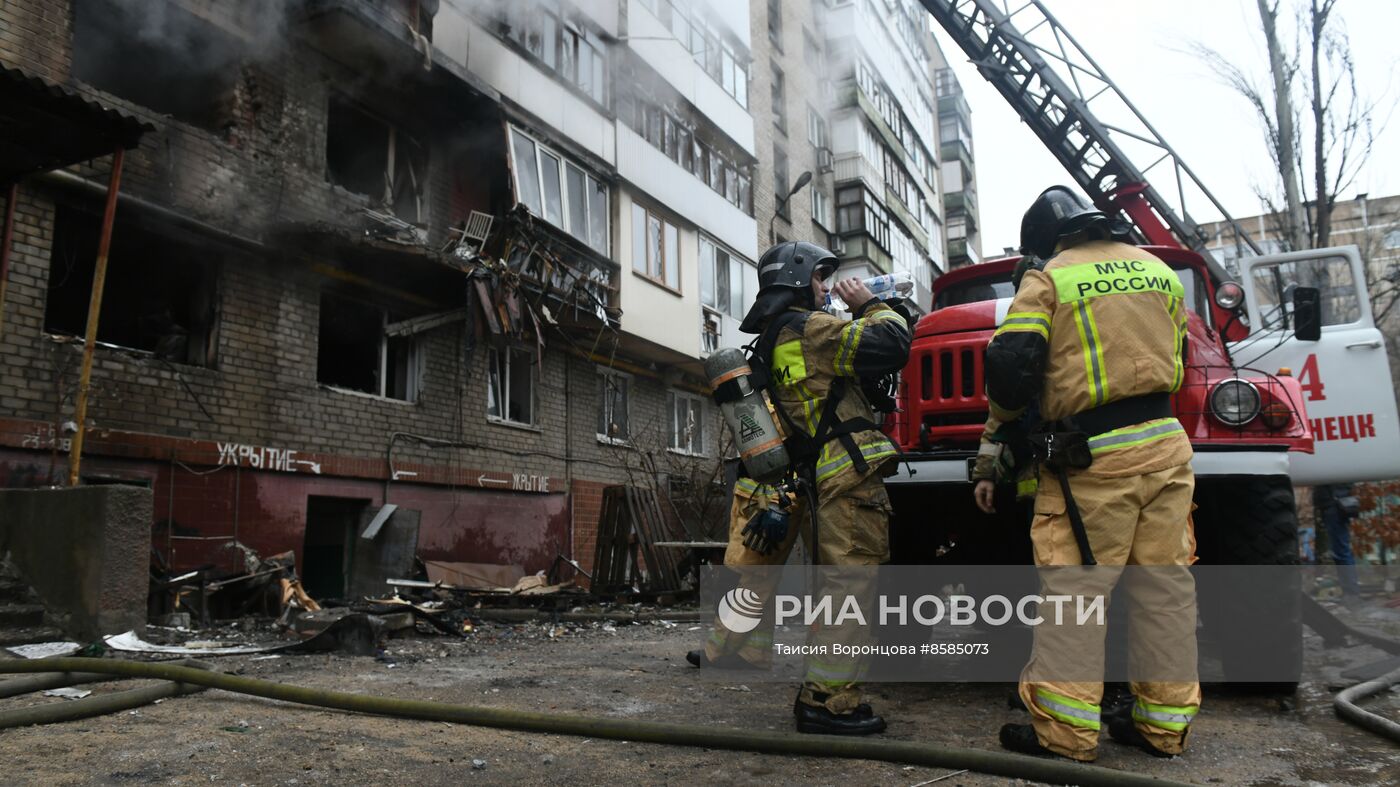 Жилой дом в Киевском районе Донецка подвергся обстрелу со стороны ВСУ