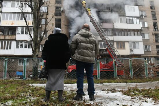 Жилой дом в Киевском районе Донецка подвергся обстрелу со стороны ВСУ