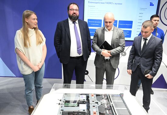 Выставка "Россия". Зимнее открытие павильона "Мир Цифры" и тестовой зоны 5G