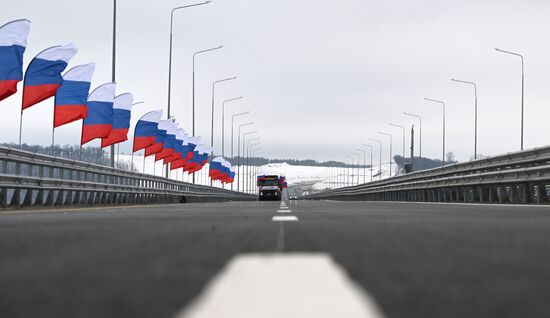 Президент РФ В. Путин открыл движение по трассе М-12 "Восток" до Казани