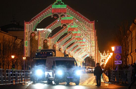 Президент РФ В. Путин открыл движение по трассе М-12 "Восток" до Казани