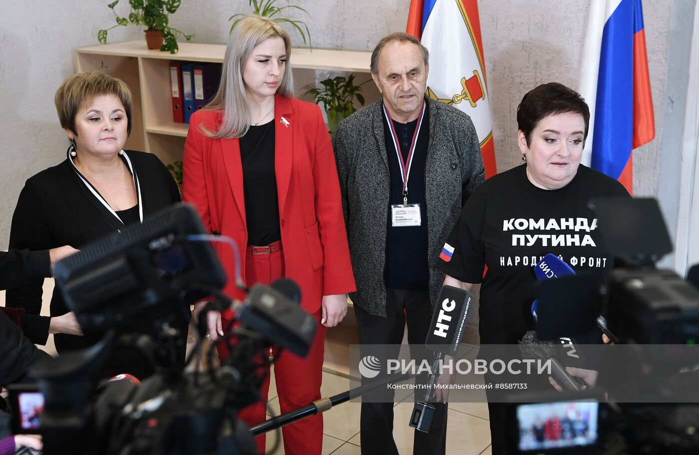 Открытие региональных избирательных штабов поддержки кандидата в президенты РФ В. Путина