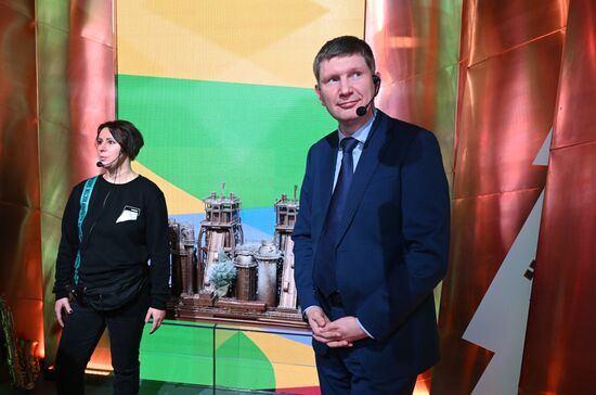 Выставка "Россия". Экскурсия для детей и подростков по выставочному пространству "Почувствуй Россию"