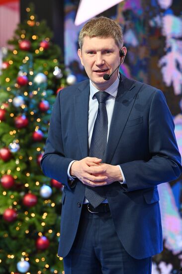 Выставка "Россия". Экскурсия для детей и подростков по выставочному пространству "Почувствуй Россию"