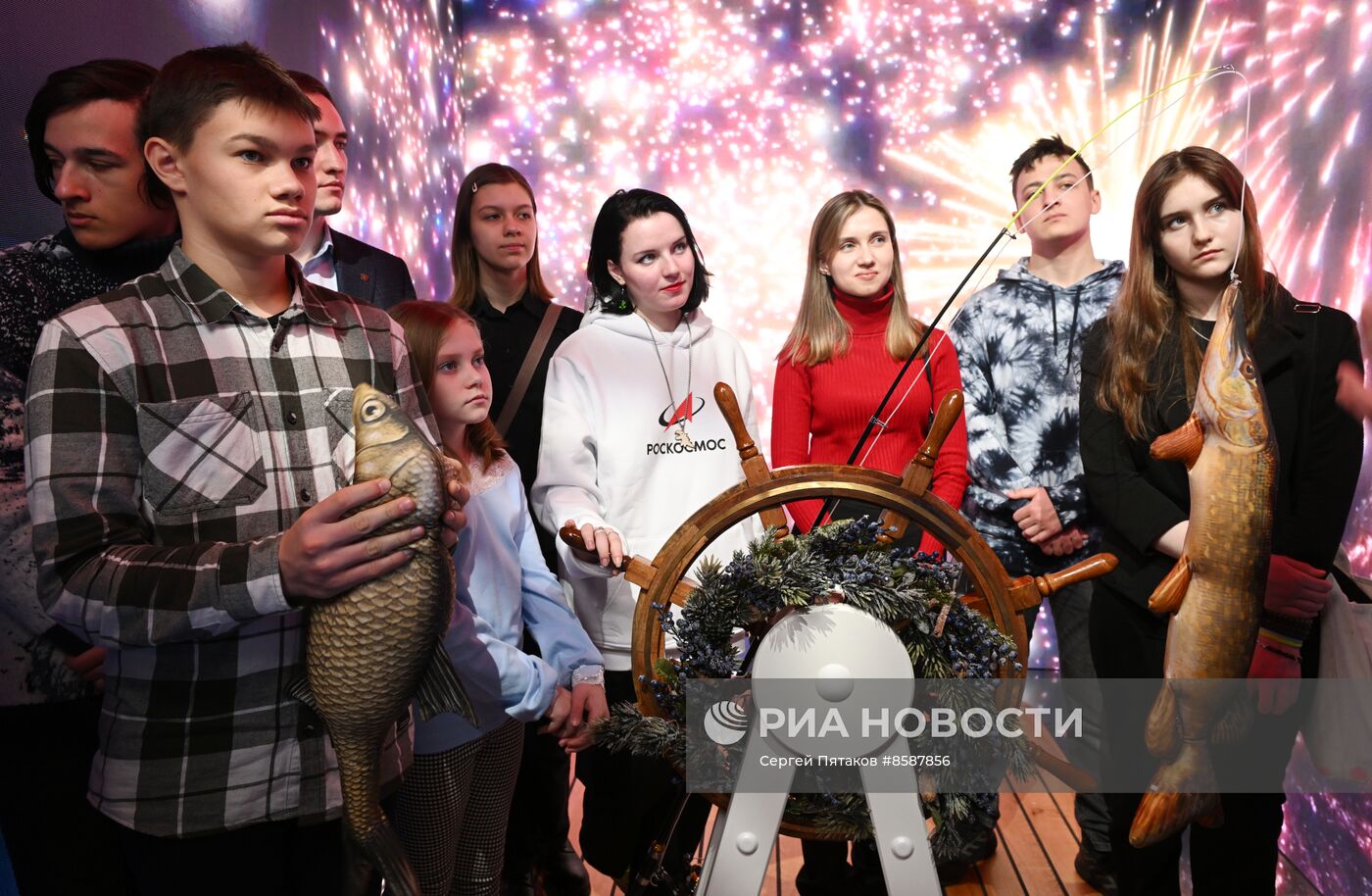 Выставка "Россия". Экскурсия для детей и подростков по выставочному пространству "Почувствуй Россию"