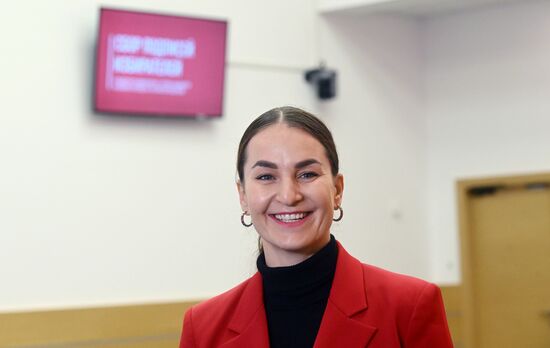 Сбор подписей в поддержку кандидата в президенты РФ В. Путина