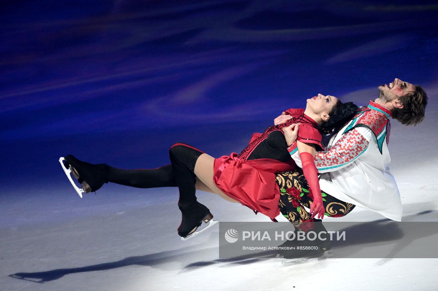 Ледовое шоу Татьяны Навки "Вечера на хуторе"