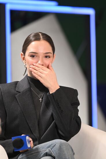 Международная выставка-форум "Россия"
Встреча с фигуристкой Евгенией Медведевой
Павильон № 34 Место: Россия, Москва. Автор: Сергей Пятаков/РИА Новости. Выставка "Россия". Встреча с фигуристкой Евгенией Медведевой