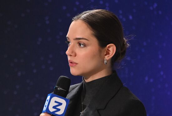 Международная выставка-форум "Россия"
Встреча с фигуристкой Евгенией Медведевой
Павильон № 34 Место: Россия, Москва. Автор: Сергей Пятаков/РИА Новости. Выставка "Россия". Встреча с фигуристкой Евгенией Медведевой