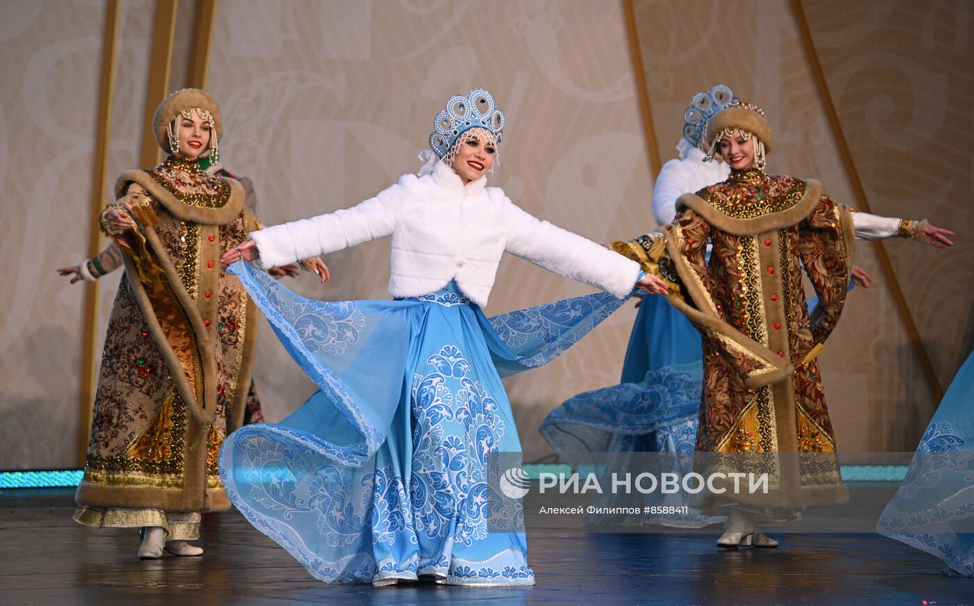 Выставка "Россия". День Деда Мороза: Сагаан Убгэн (Республика Бурятия)