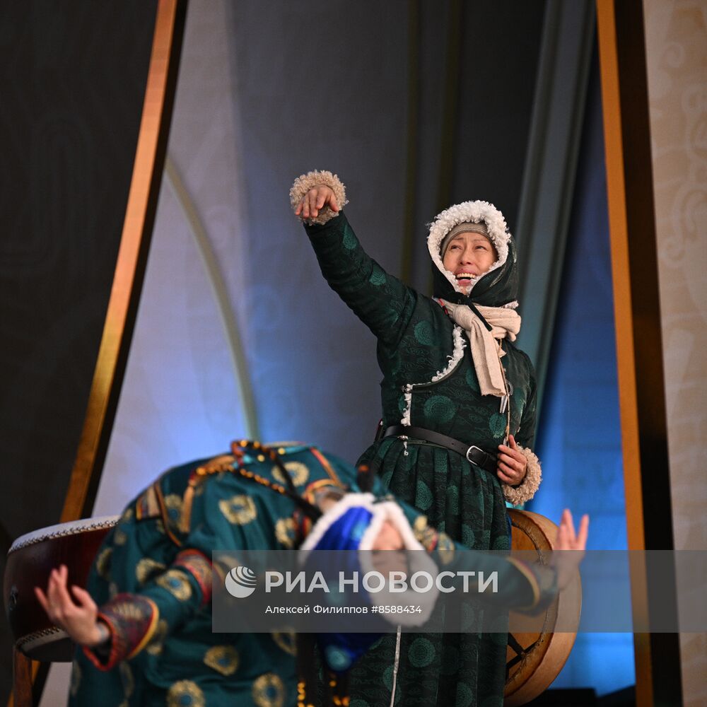 Выставка "Россия". День Деда Мороза: Сагаан Убгэн (Республика Бурятия)