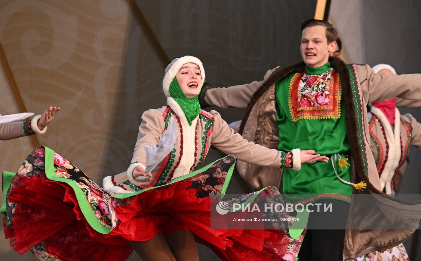 Выставка "Россия". День Деда Мороза: Сагаан Убгэн (Республика Бурятия)