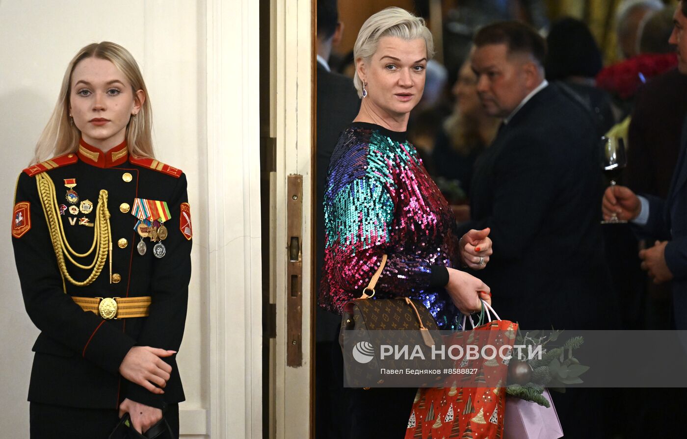 Презентация песни "Рождество. В добрый час!"