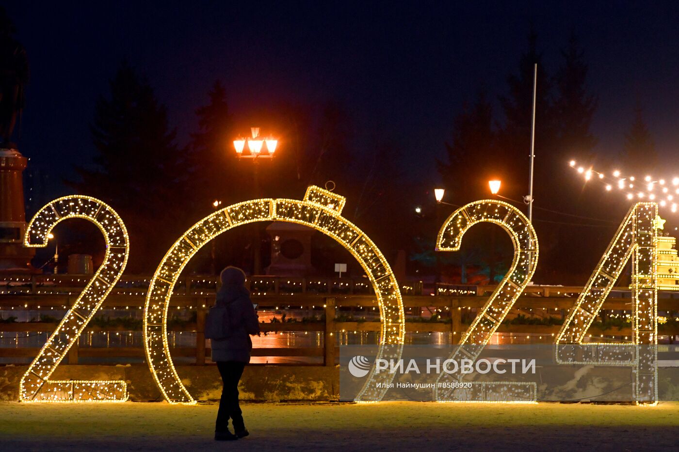 Подготовка к Новому году в Красноярске