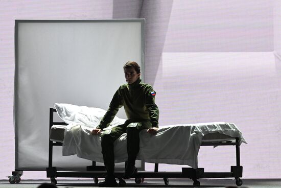 Международная выставка-форум "Россия"
Поэтический спектакль "Вера, Надежда, Любовь"
Павильон №75 Место: Россия, Москва. Автор: Максим Блинов/РИА Новости. Выставка "Россия". Поэтический спектакль "Вера, Надежда, Любовь"