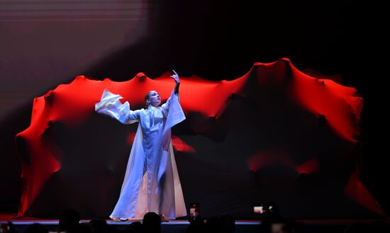 Международная выставка-форум "Россия"
Поэтический спектакль "Вера, Надежда, Любовь"
Павильон №75 Место: Россия, Москва. Автор: Максим Блинов/РИА Новости. Выставка "Россия". Поэтический спектакль "Вера, Надежда, Любовь"