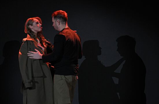 Международная выставка-форум "Россия"
Поэтический спектакль "Вера, Надежда, Любовь"
Павильон №75 Место: Россия, Москва. Автор: Максим Блинов/РИА Новости. Выставка "Россия". Поэтический спектакль "Вера, Надежда, Любовь"