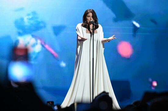 Международная выставка-форум "Россия"
Поэтический спектакль "Вера, Надежда, Любовь", Ирина Дубцова, певица
Павильон №75 Место: Россия, Москва. Автор: Максим Блинов/РИА Новости. Выставка "Россия". Поэтический спектакль "Вера, Надежда, Любовь"