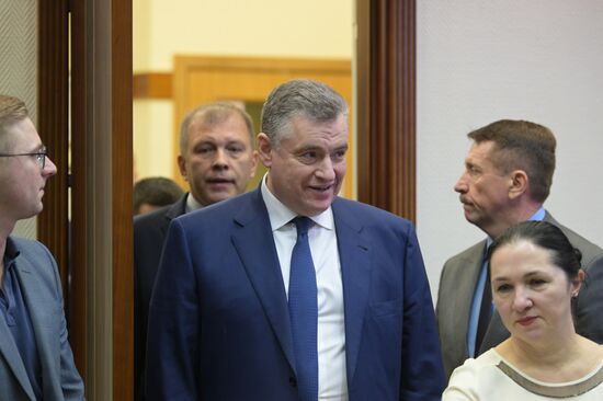 Л.Слуцкий подал документы в ЦИК в качестве кандидата на пост президента РФ