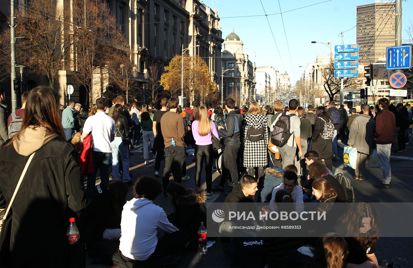 Протесты в Белграде против результатов выборов в Сербии